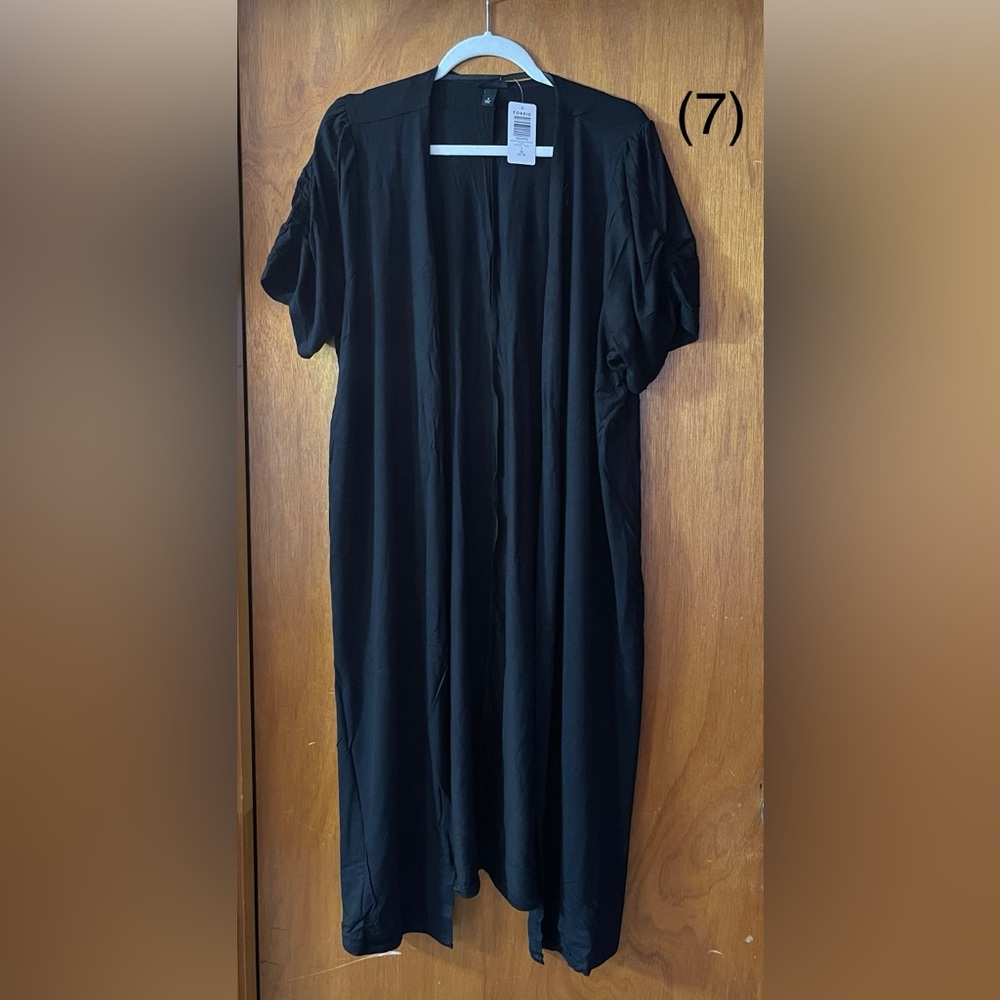 Torrid short sleeve black duster